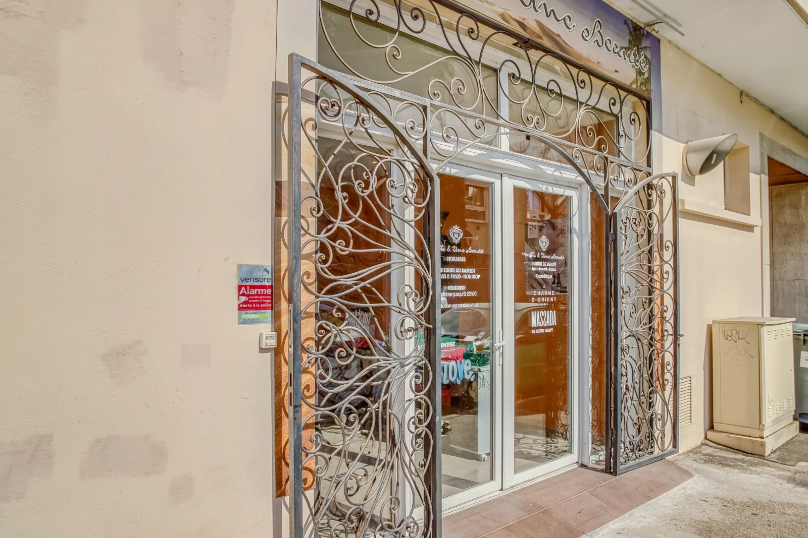 Mille et Une Beauté - Onglerie La Seyne-sur-Mer - OneBooking