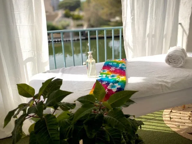Sttropez Zen Massage / Kobido Massages et Thérapie Intuitive - Massage Grimaud - OneBooking