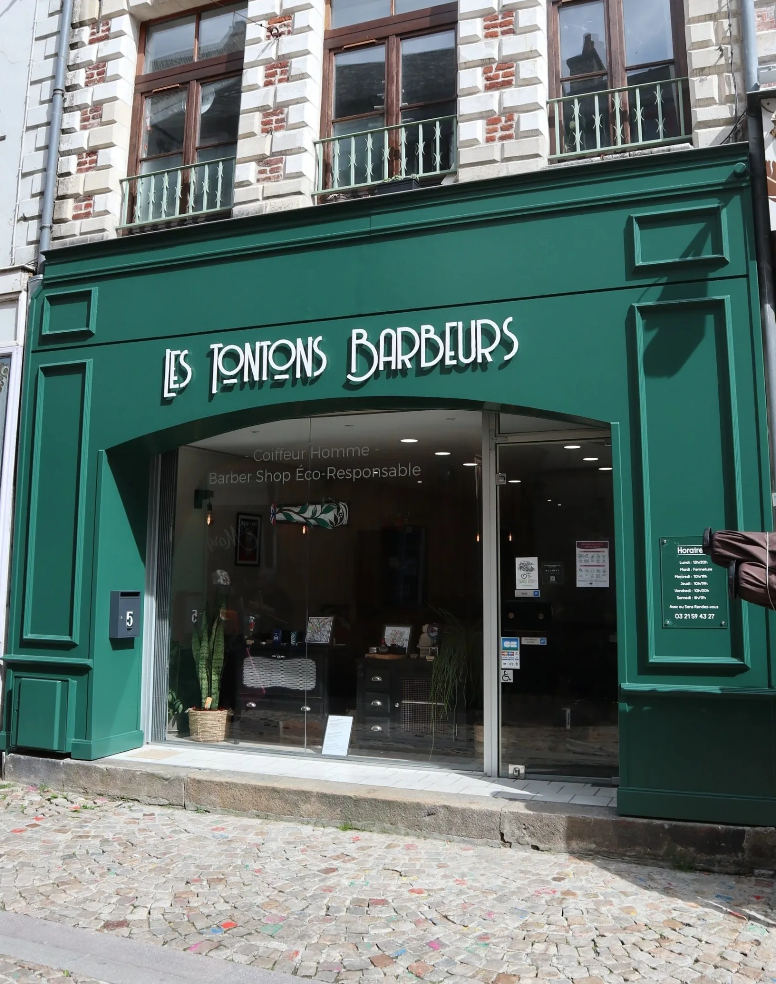 Les Tontons Barbeurs - Coiffure Arras - OneBooking