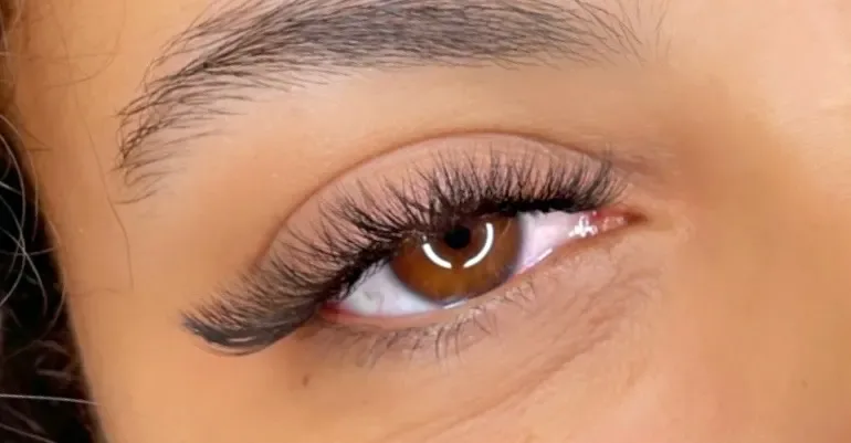 Cilsy Glow - Sourcils & cils Lodève - OneBooking