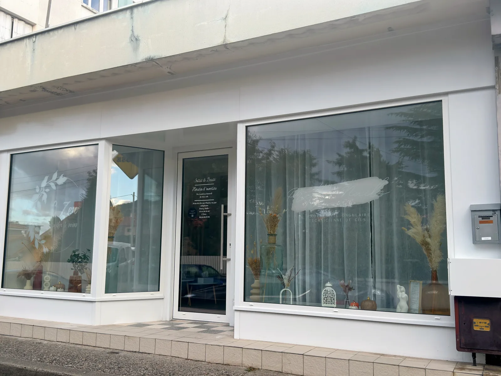 Pretty Nails x CZen - Institut de beauté Lempdes - OneBooking