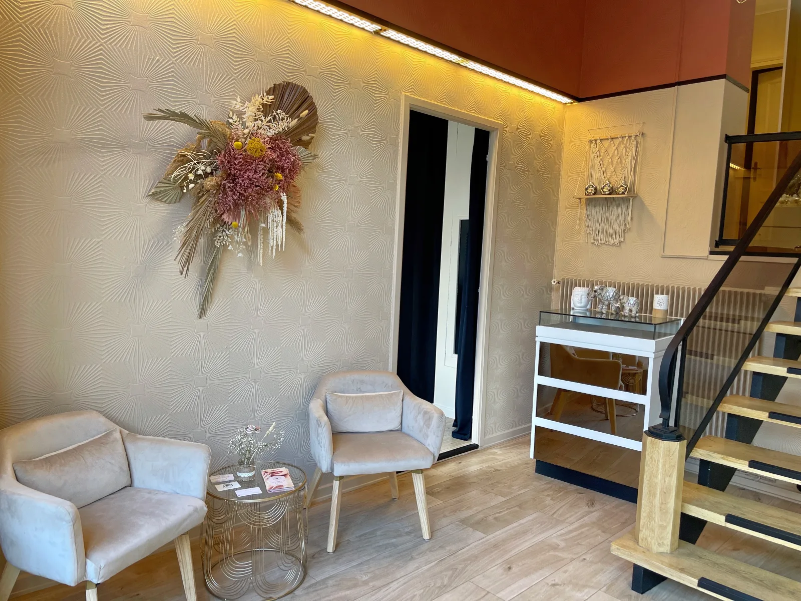 Les secrets beauté de Marine - Onglerie Strasbourg - OneBooking