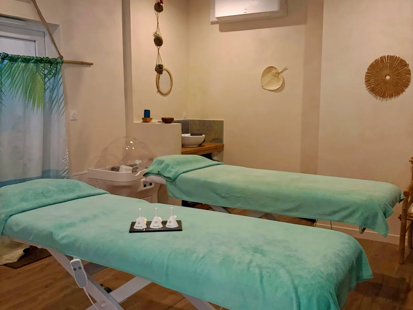 Institut Secrets de Beauté - Onglerie Ligné - OneBooking