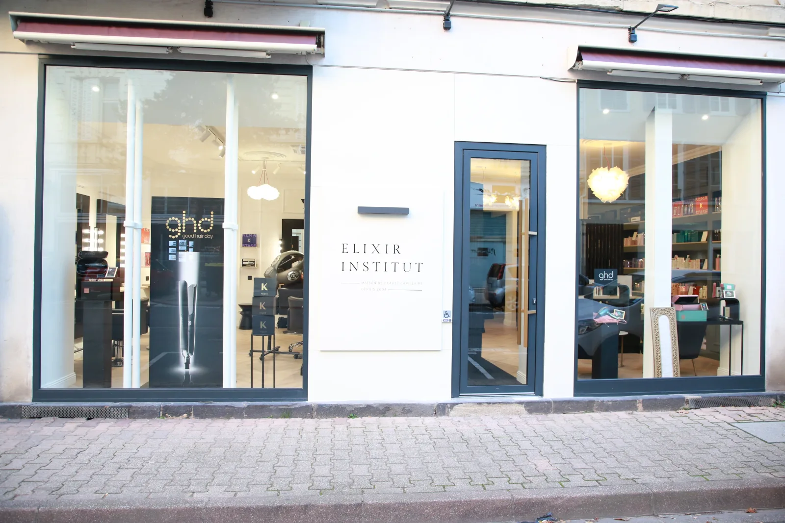 Elixir - Institut - Maison de beauté capillaire - Coiffure Roanne - OneBooking