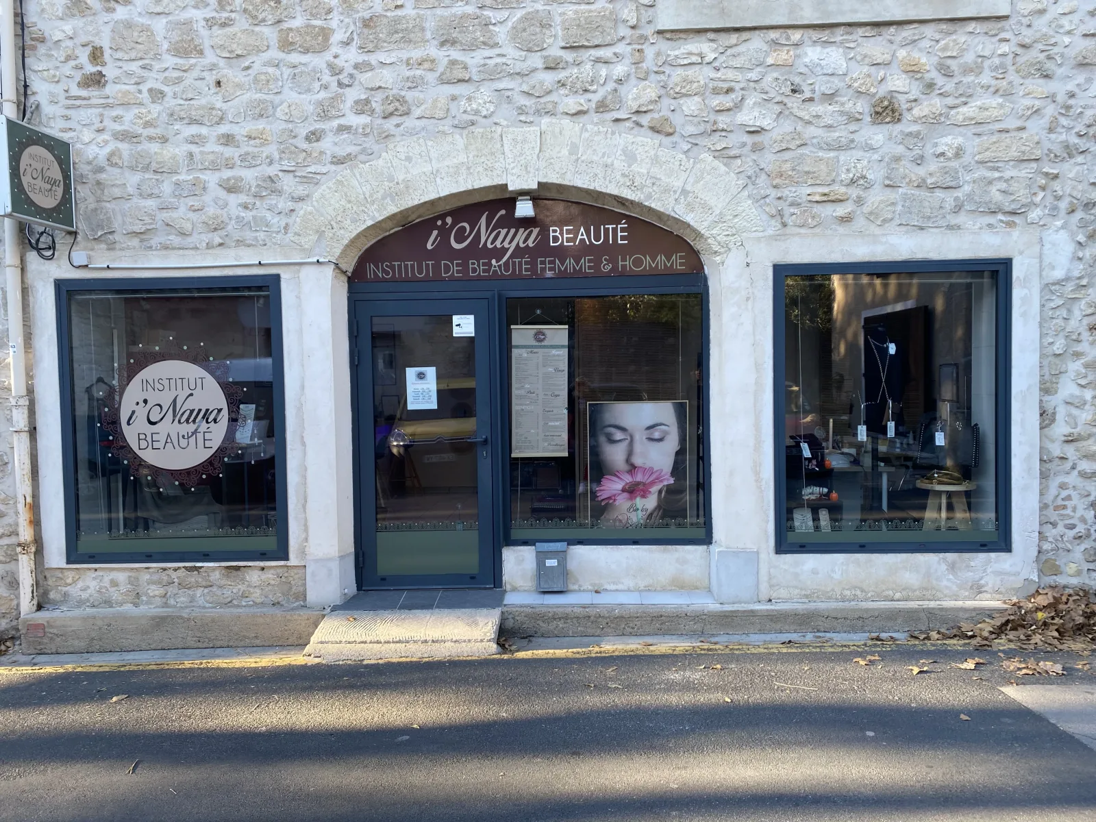 i’Naya Beauté - Onglerie Grabels - OneBooking