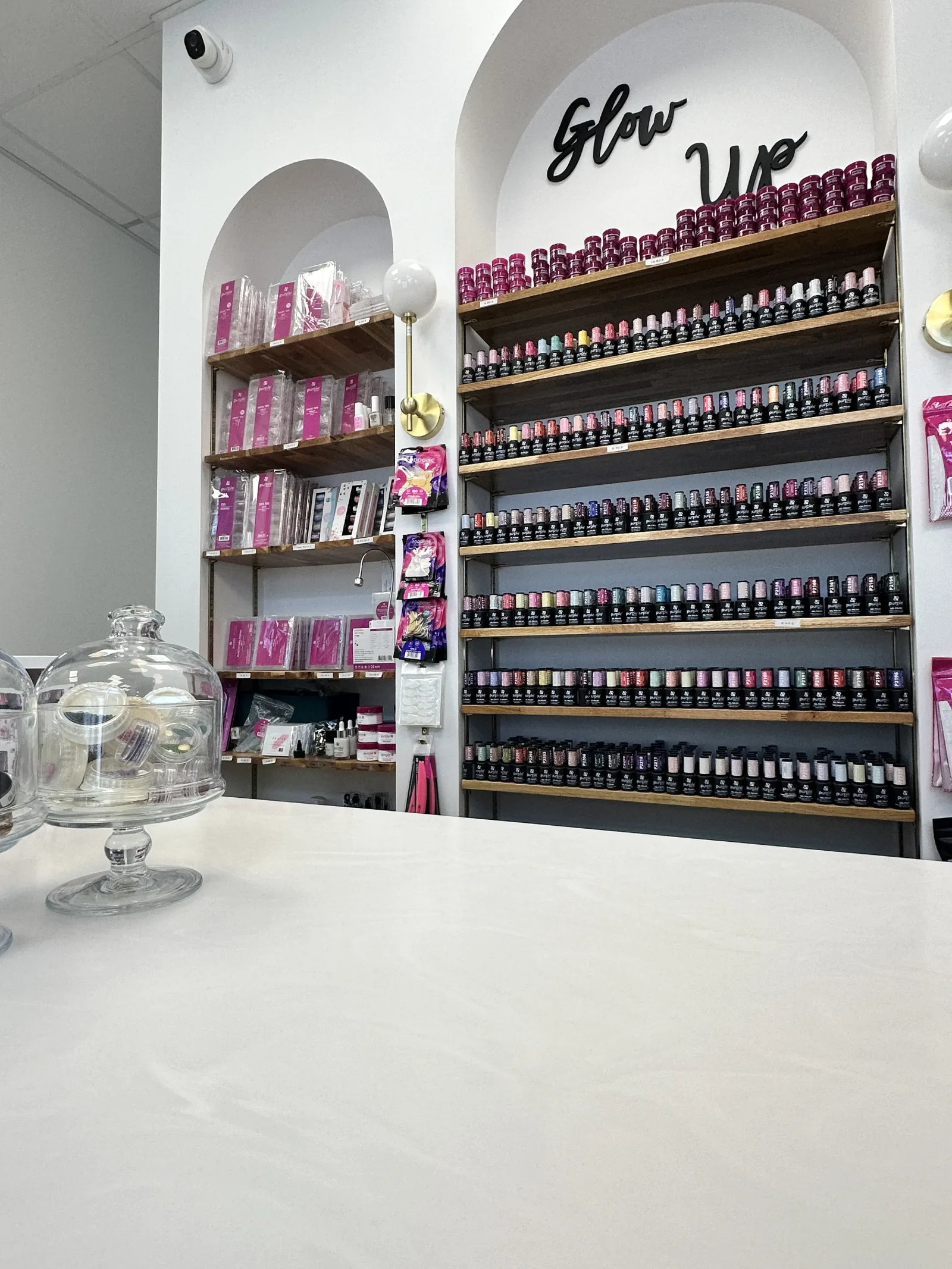 Glow Up - Institut de beauté Provins - OneBooking