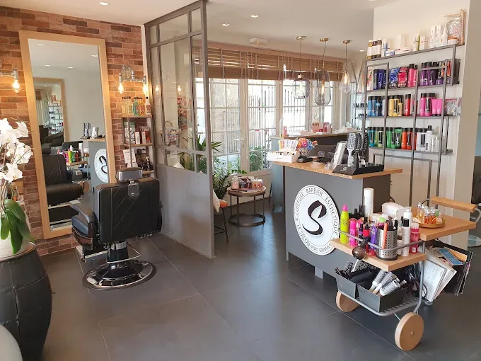 Le Salon - Coiffure Grimaud - OneBooking