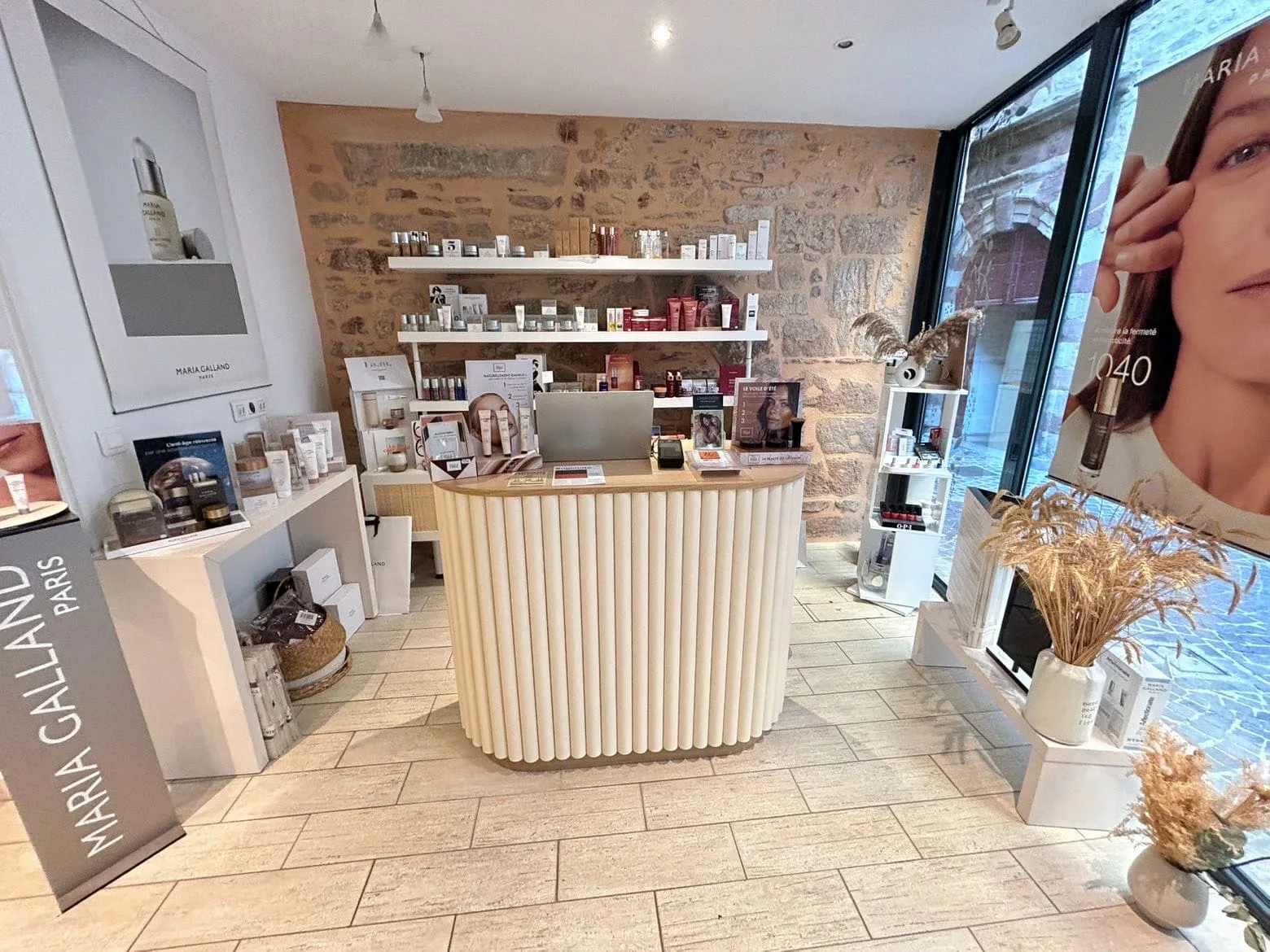 L’art du Soin Institut Bien-Être - Onglerie Rodez - OneBooking