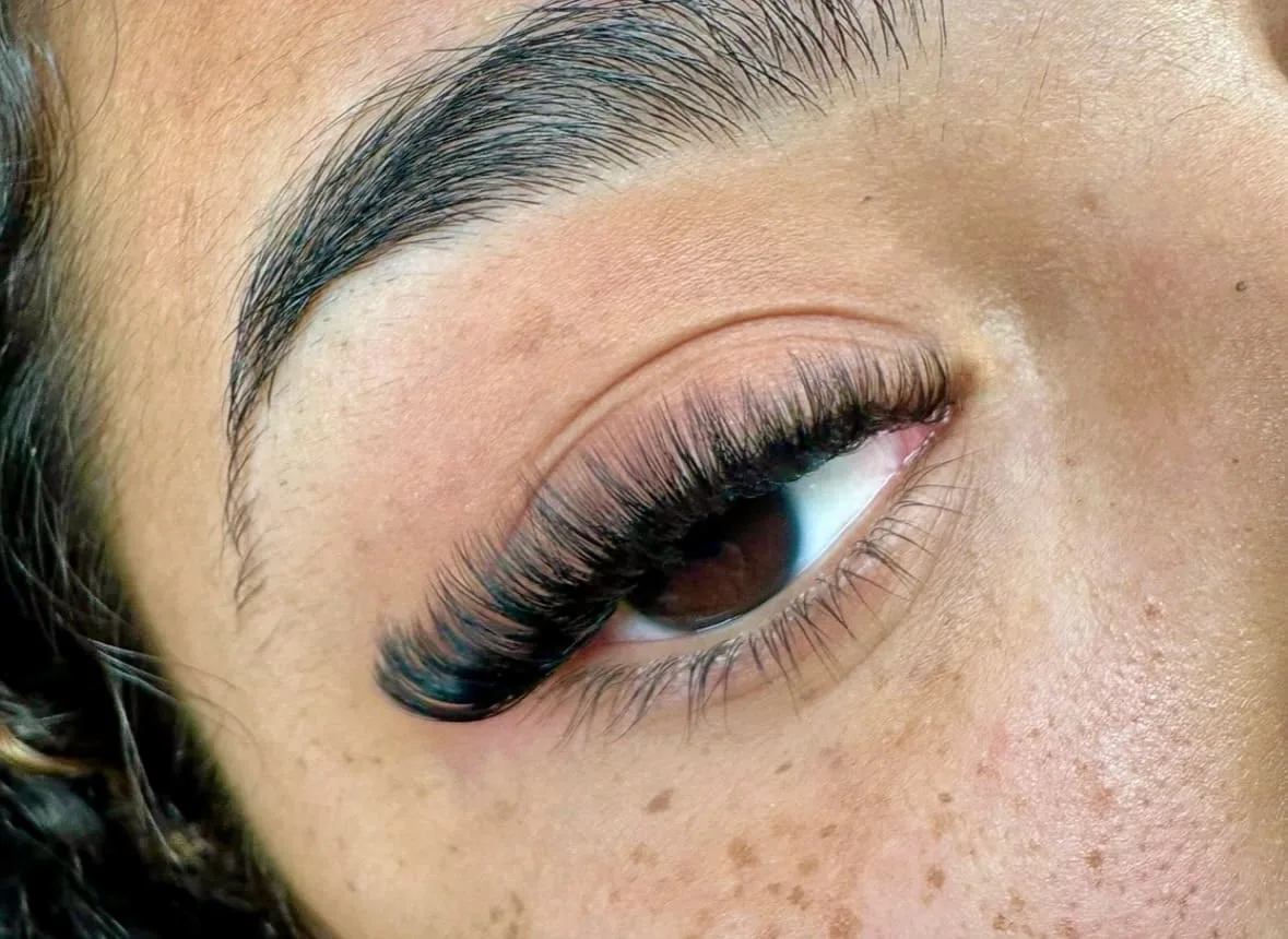 Lashes Beauty by N - Extention de cils - Épilation Cugnaux - OneBooking