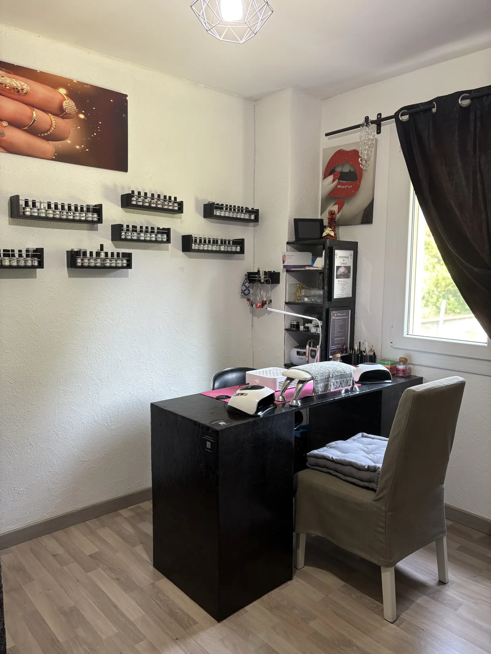 Christina nail’s - Onglerie Orange - OneBooking