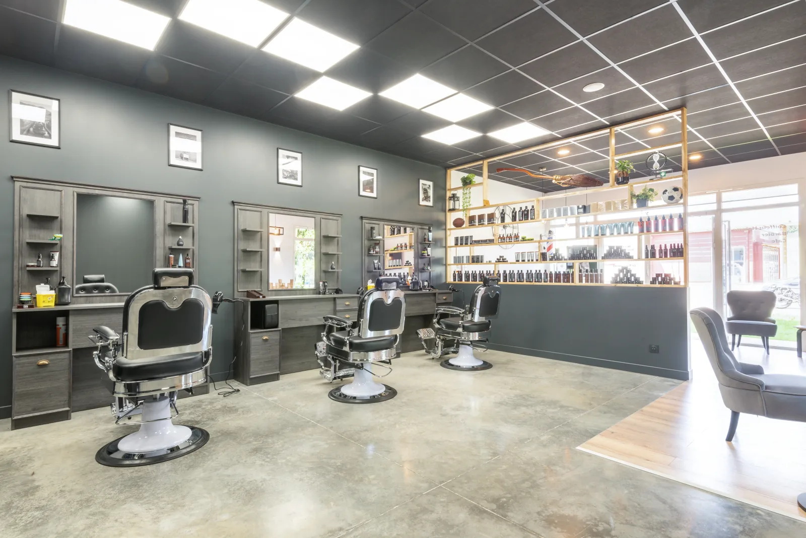 Neuf Trois Quart - Coiffure Mours-Saint-Eusèbe - OneBooking