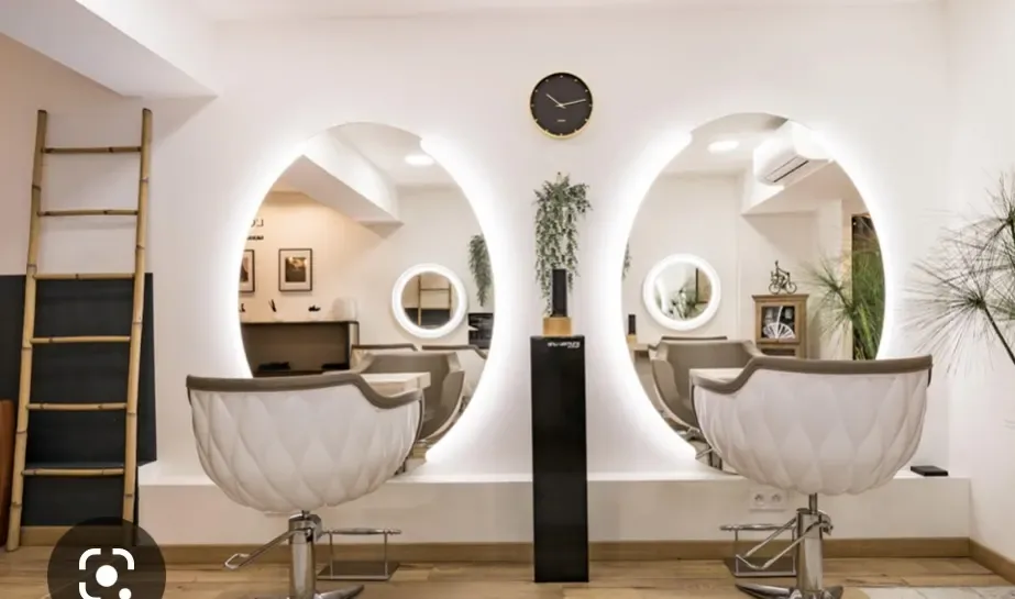 Le Concept by Jen Dessioux - Coiffure La Rochelle - OneBooking