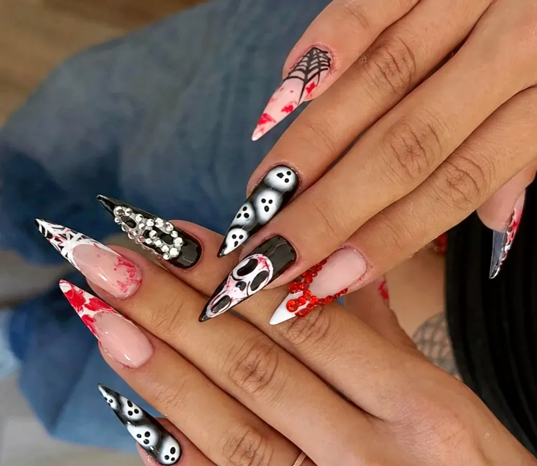 Nails Addict - Onglerie Villefranche-sur-Saône - OneBooking