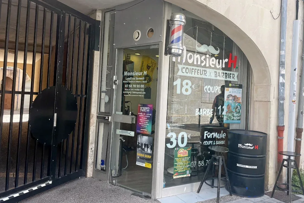 Monsieur H. Coiffeur Barbier - Coiffure La Rochelle - OneBooking