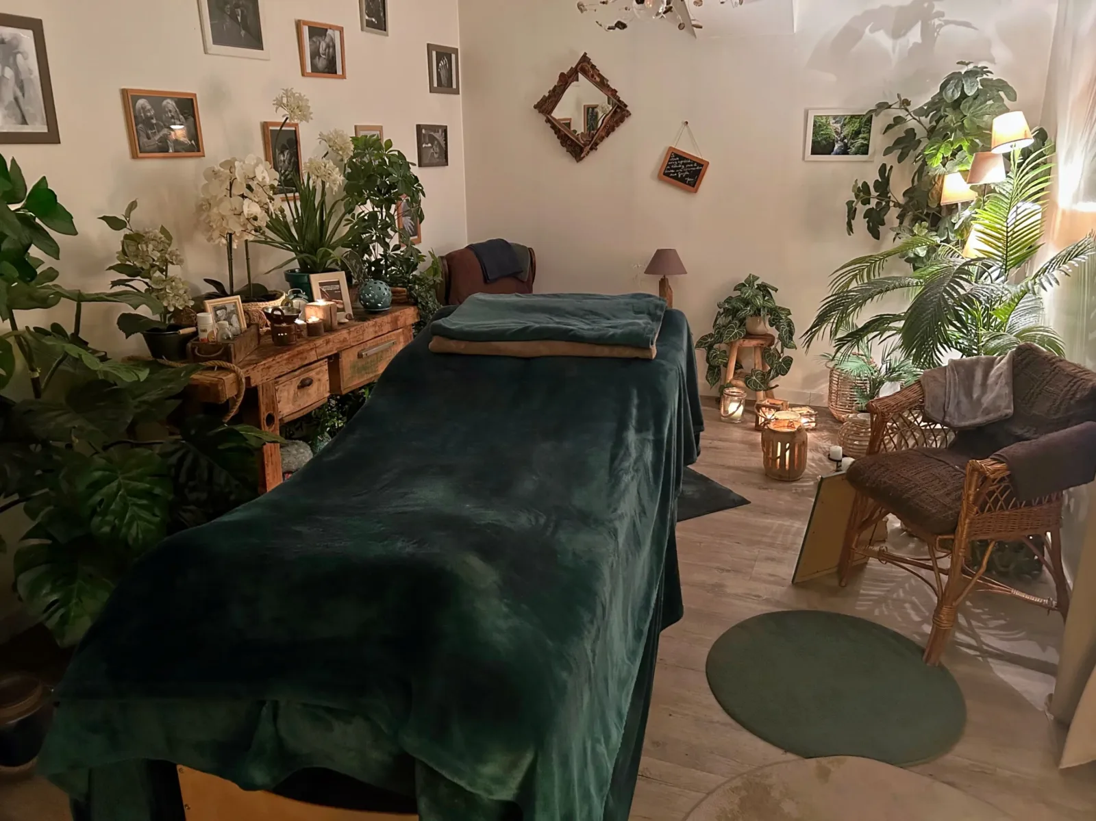 Entre 2 bonnes mains - Massage Vichy - OneBooking