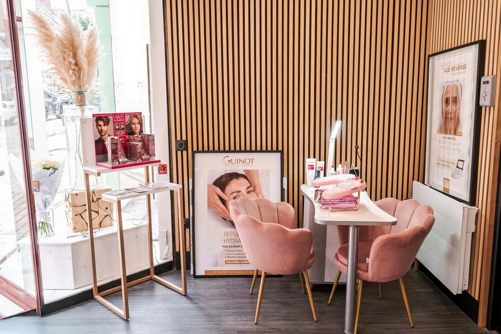 Divine beauté - Institut - Hammam - Spa - Onglerie Lisieux - Divine beauté - Institut - Hammam - Spa - Photo Galerie - OneBooking