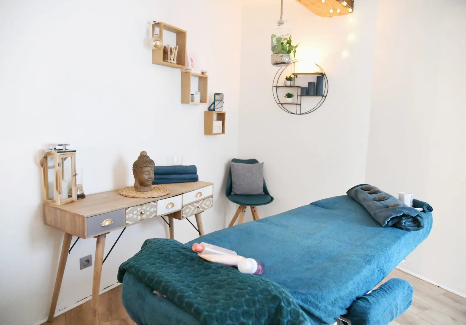 Chloé L’Atelier Beauté - Onglerie Tassin-la-Demi-Lune - Chloé L’Atelier Beauté - Photo Galerie - OneBooking