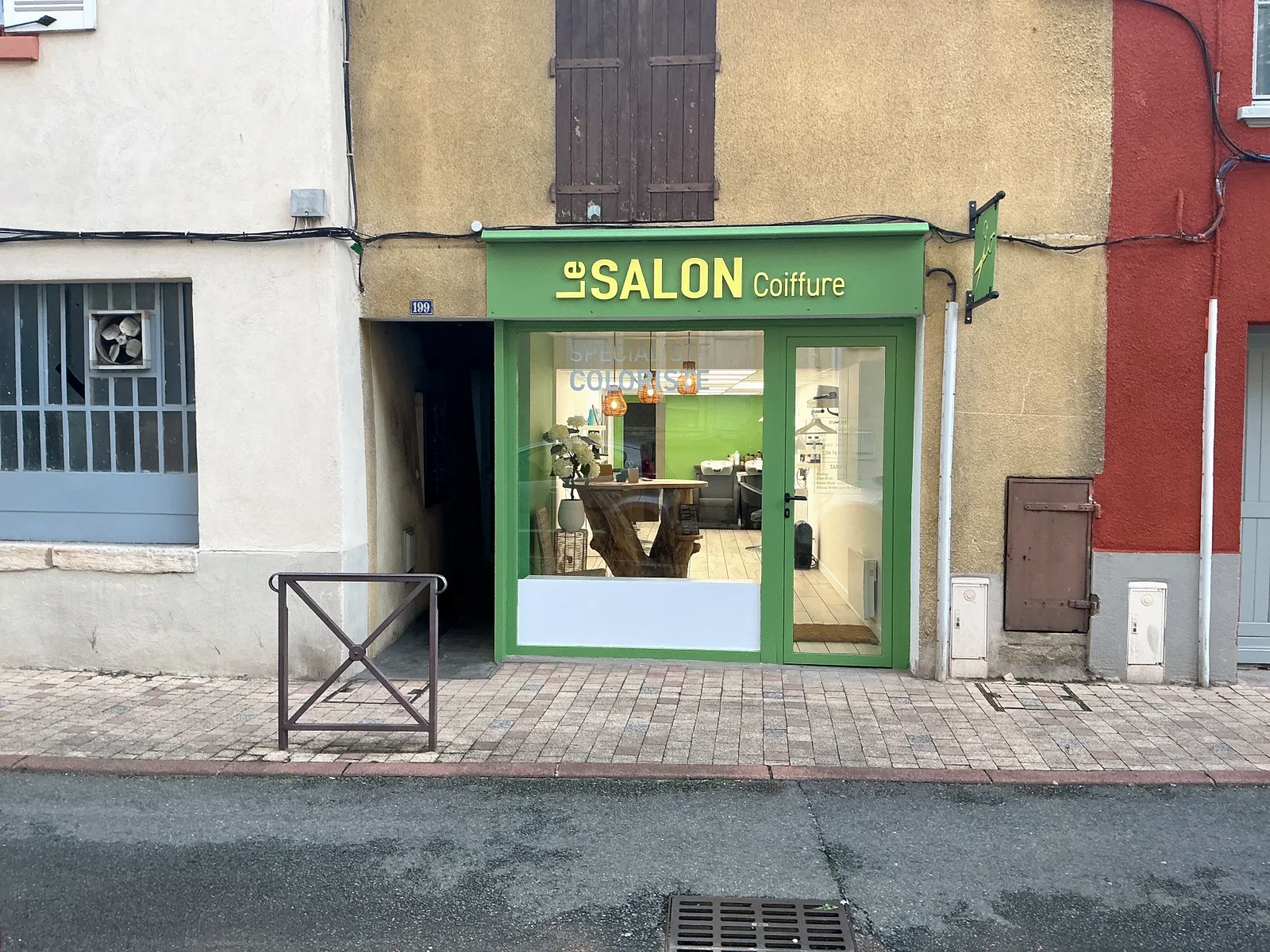 LE SALON Coiffure Coloriste - Coiffure Villefranche-sur-Saône - LE SALON Coiffure Coloriste - Photo Galerie - OneBooking