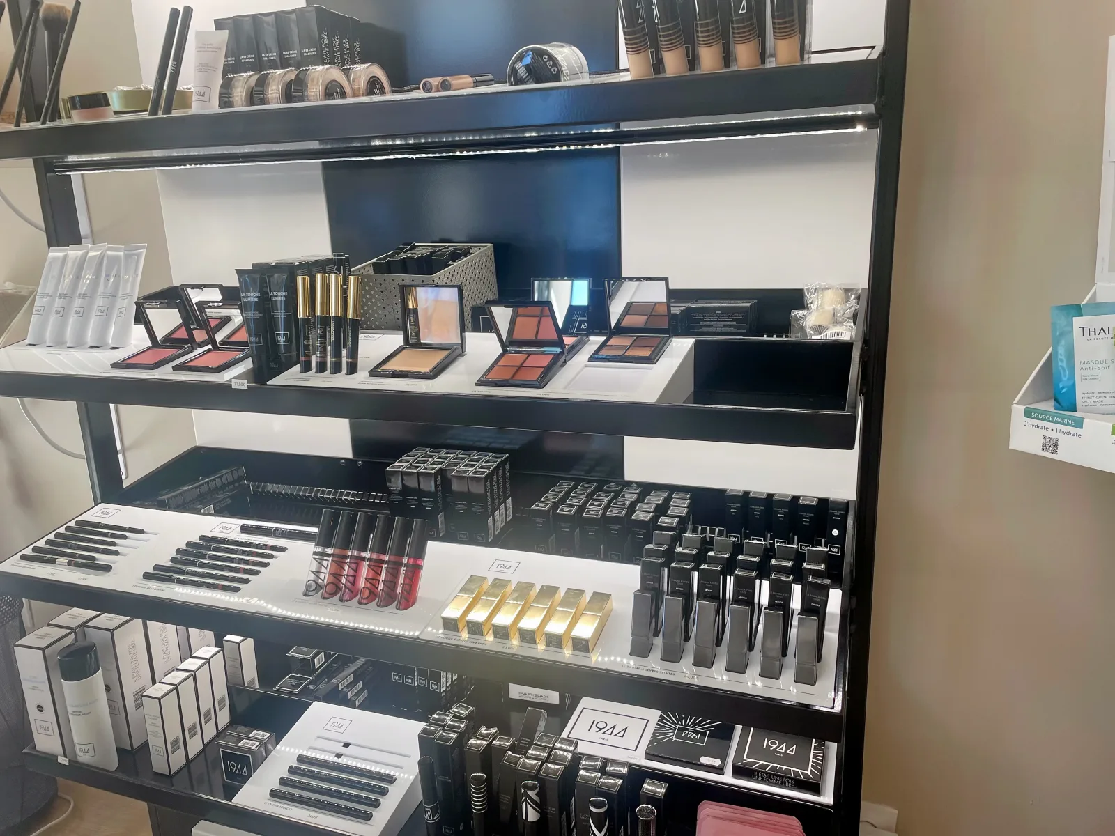 Institut Kpilia - Sourcils & cils Blois - Institut Kpilia - Photo Galerie - OneBooking