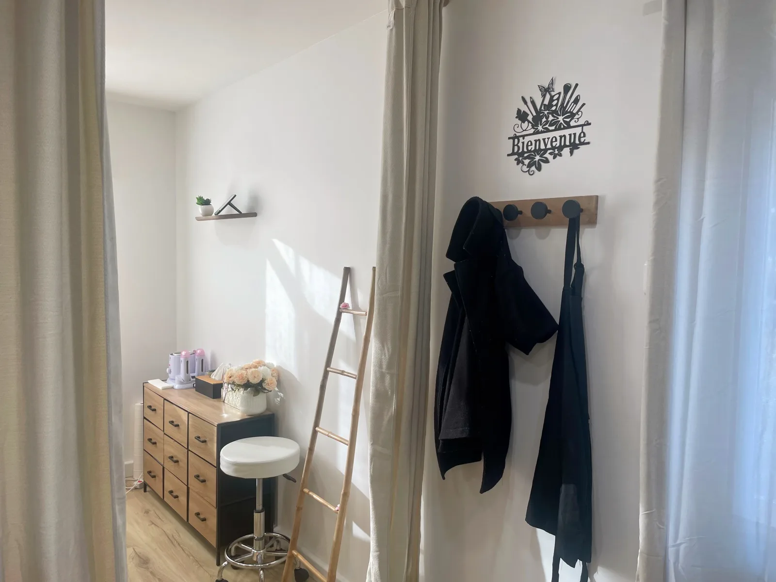 Les jolis Blooms - Instant Beauté - Coiffure Bouaye - Les jolis Blooms - Instant Beauté - Photo Galerie - OneBooking