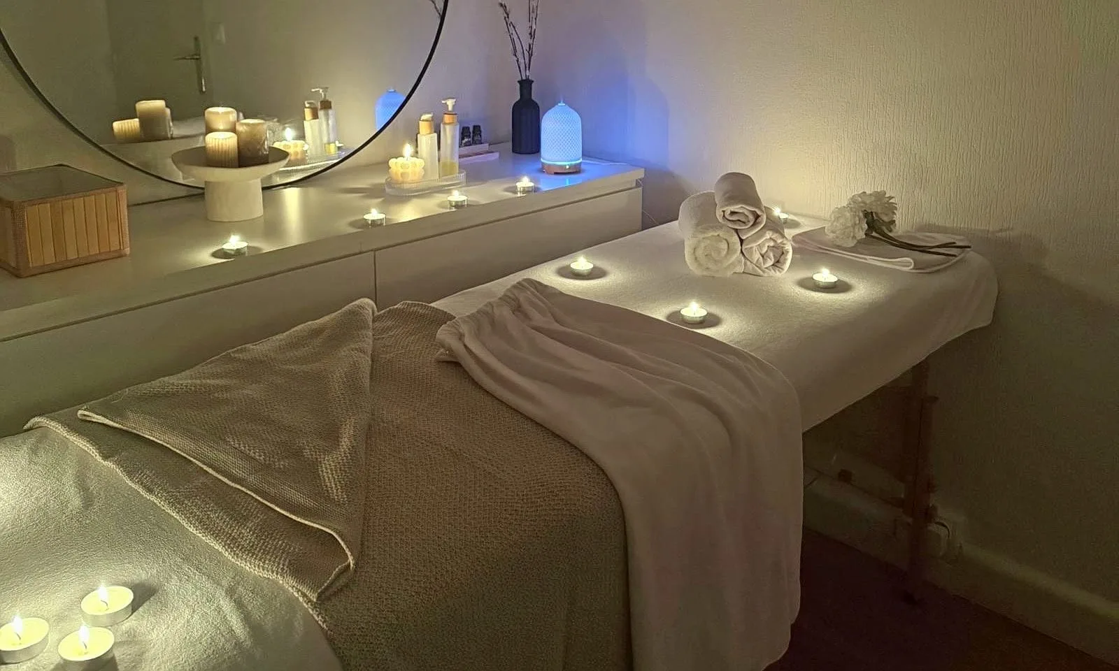 Atelier Beauté - Onglerie Cugnaux - Atelier Beauté - Photo Galerie - OneBooking