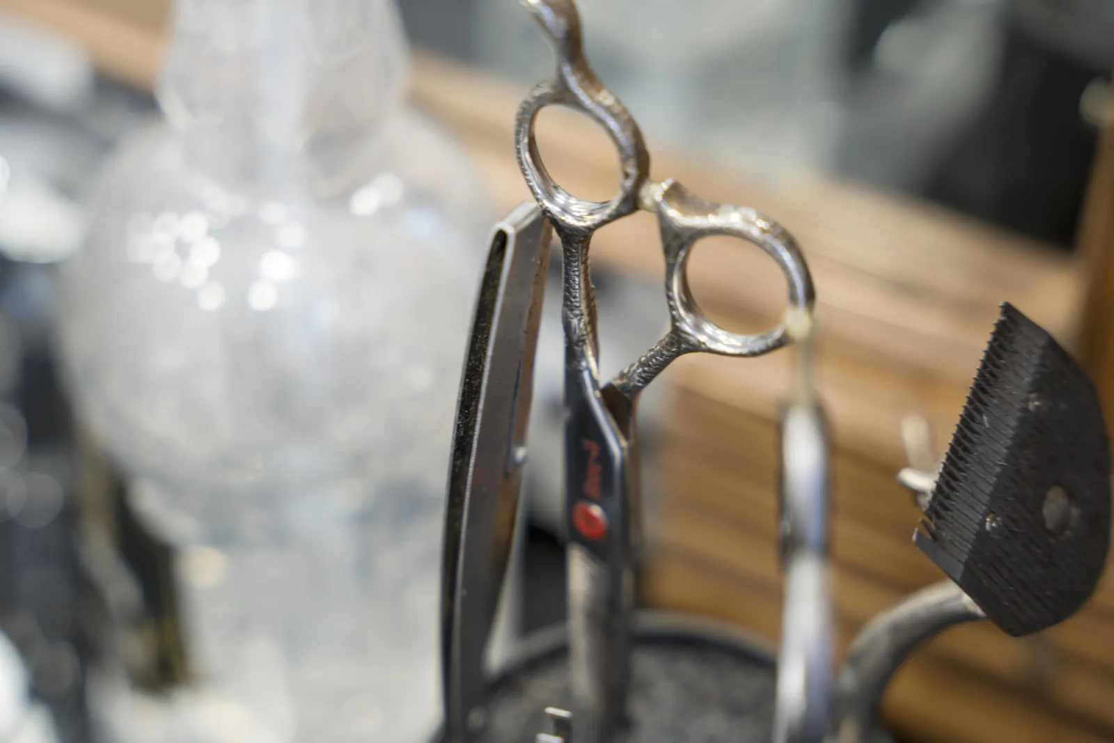Monsieur H. Coiffeur Barbier - Coiffure La Rochelle - Monsieur H. Coiffeur Barbier - Photo Galerie - OneBooking