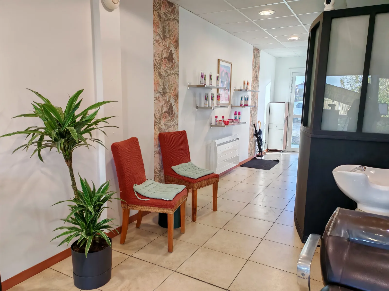 Salon Origines - Coiffure L'Houmeau - Salon Origines - Photo Galerie - OneBooking
