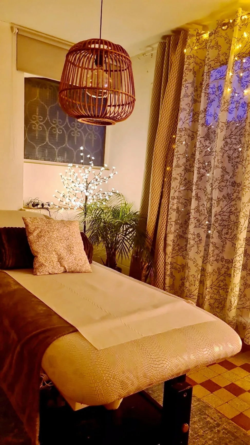 Dermotop By Caroline - Soins Esthétique & Énergétique - Massage La Seyne-sur-Mer - Dermotop By Caroline - Soins Esthétique & Énergétique - Photo Galerie - OneBooking