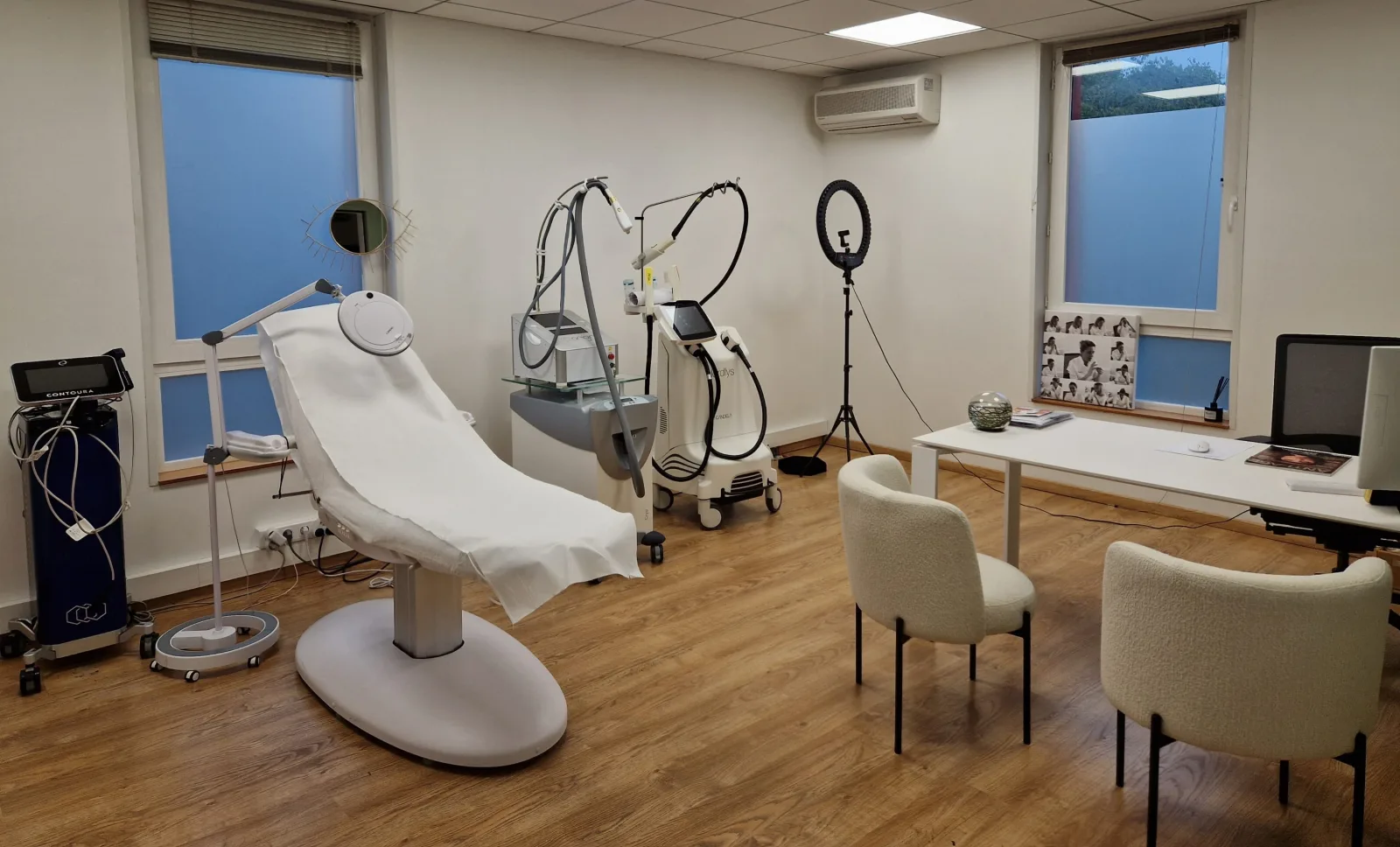 Dr Laure Brouard (médecine esthétique, injections, épilation laser, hydrafacial et cryolipolyse) - Massage La Rochelle - Dr Laure Brouard (médecine esthétique, injections, épilation laser, hydrafacial et cryolipolyse) - Photo Galerie - OneBooking