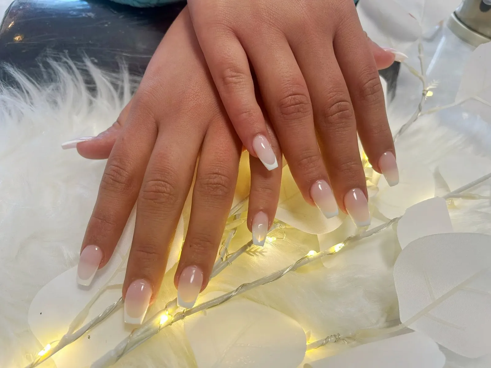 Glow up Nails & Beauty - Institut de beauté Melun - Glow up Nails & Beauty - Photo Galerie - OneBooking