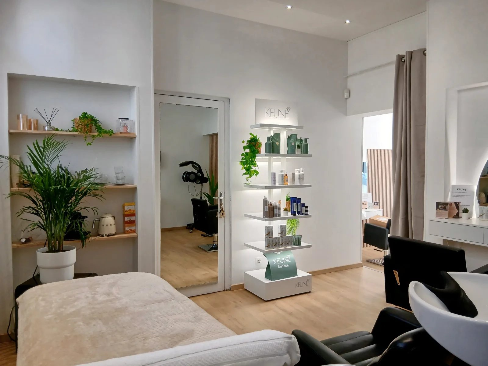 21 Avenue - Coiffure Lisieux - 21 Avenue - Photo Galerie - OneBooking