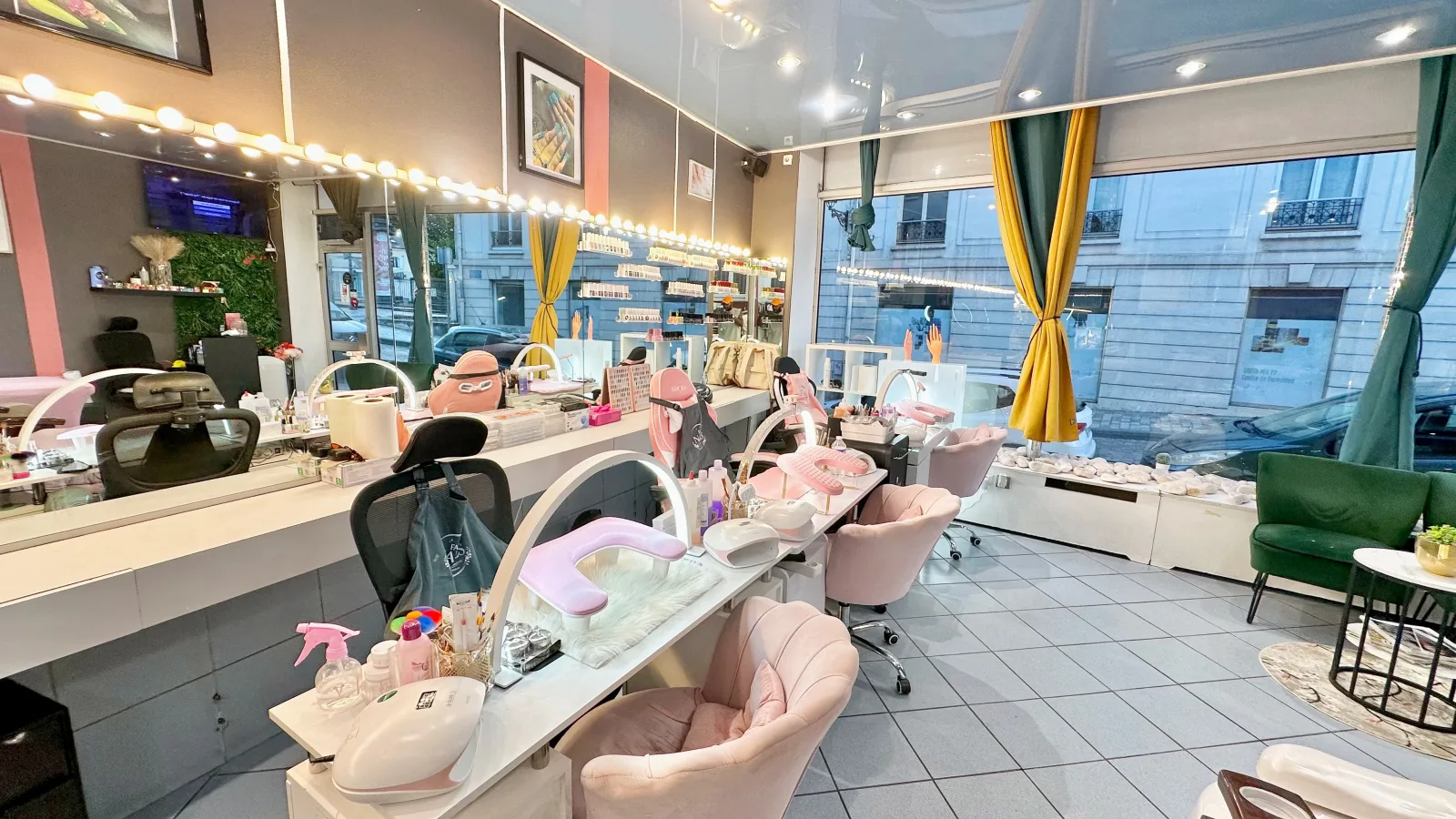 Fab’Nails - Coiffure Melun - Fab’Nails - Photo Galerie - OneBooking