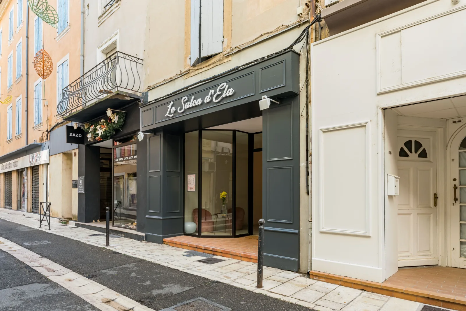 Le salon d’Ela - Onglerie Orange - Le salon d’Ela - Photo Galerie - OneBooking