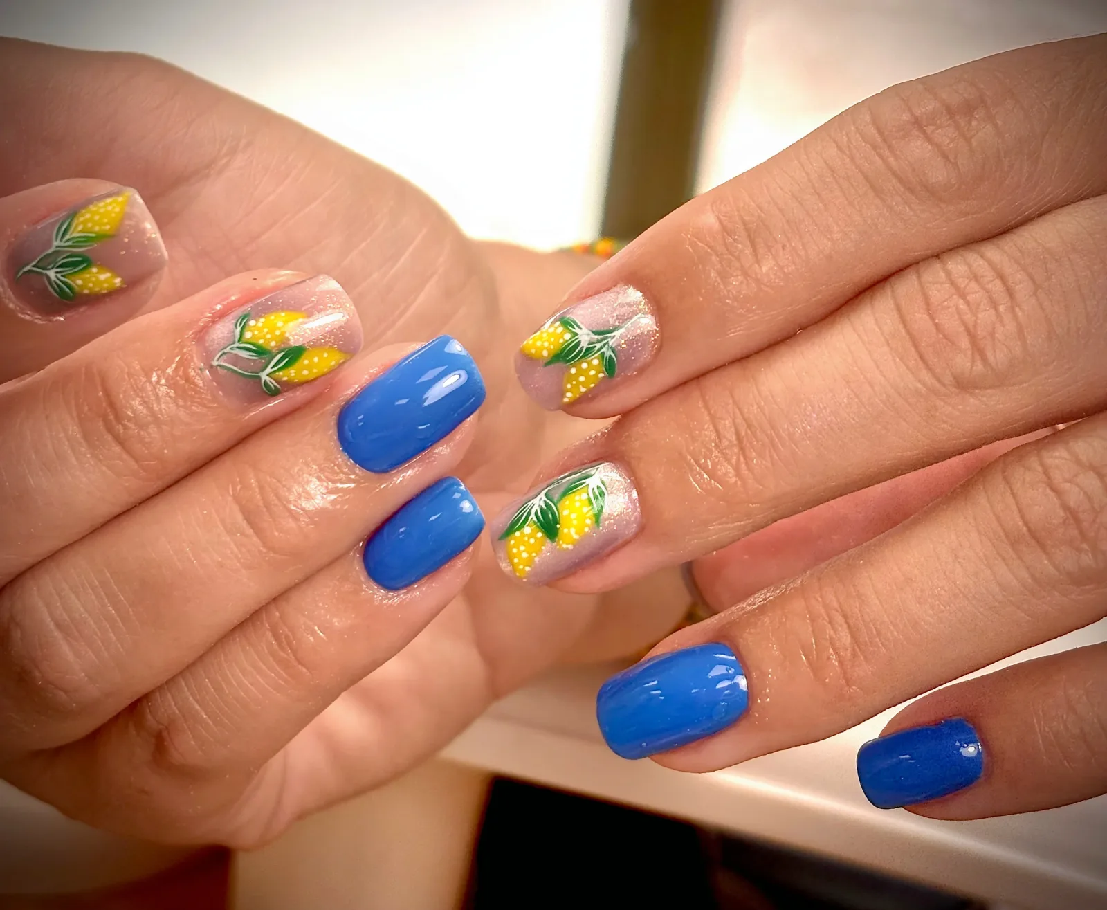 Les trésors de l‘ongle - Onglerie Rousset - Les trésors de l‘ongle - Photo Galerie - OneBooking