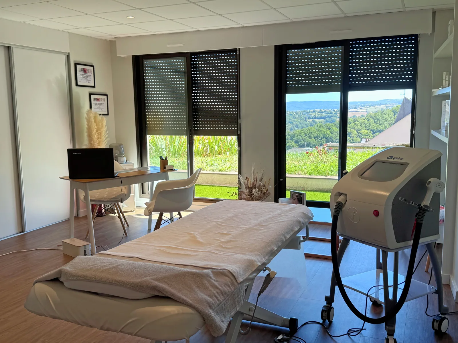 Maison Laser - Institut de beauté Rodez - Maison Laser - Photo Galerie - OneBooking