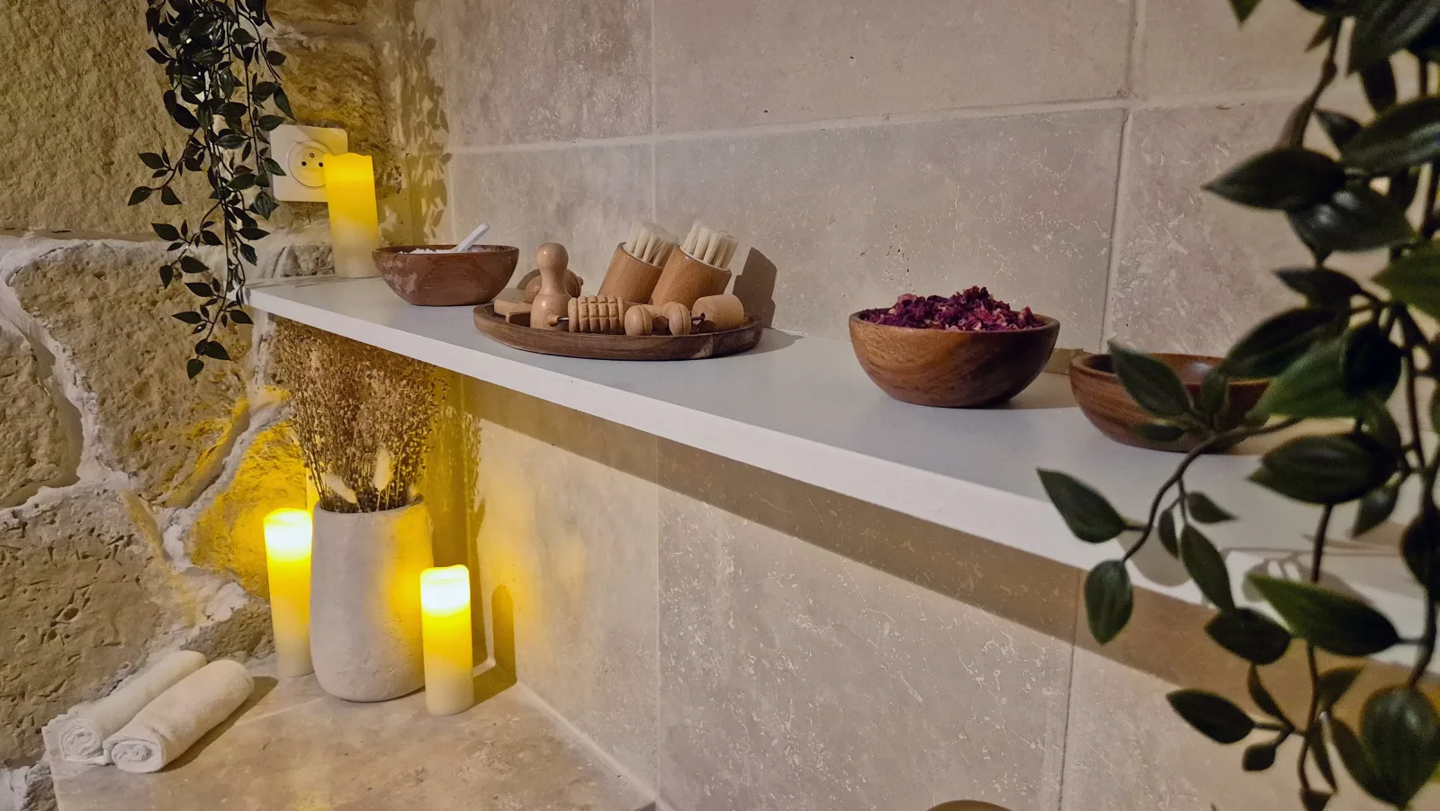 ACACIA Massages & Bien-être - Institut de beauté Strasbourg - ACACIA Massages & Bien-être - Photo Galerie - OneBooking
