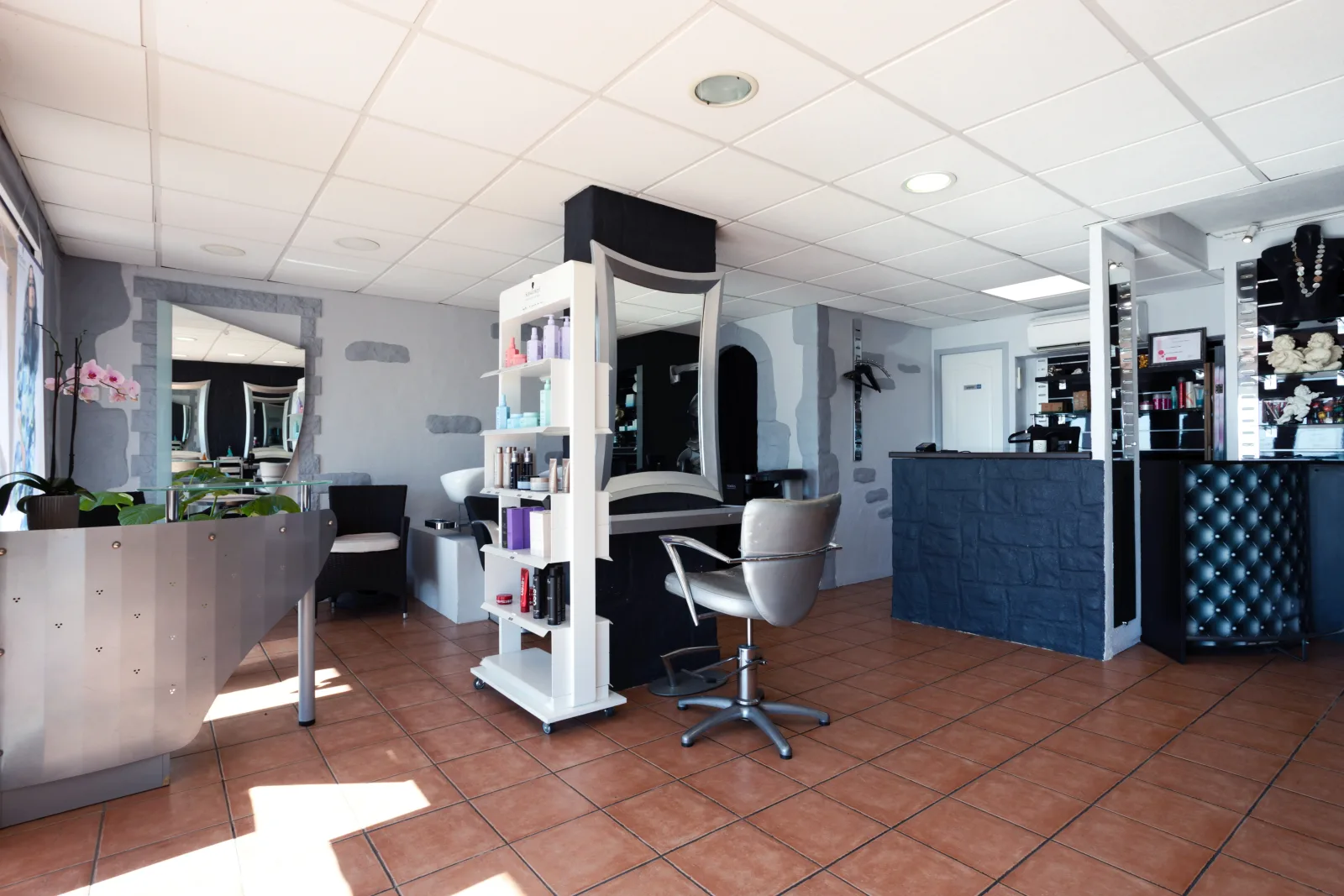 L'instant coiffure Studio - Coiffure Canet-en-Roussillon - L'instant coiffure Studio - Photo Galerie - OneBooking