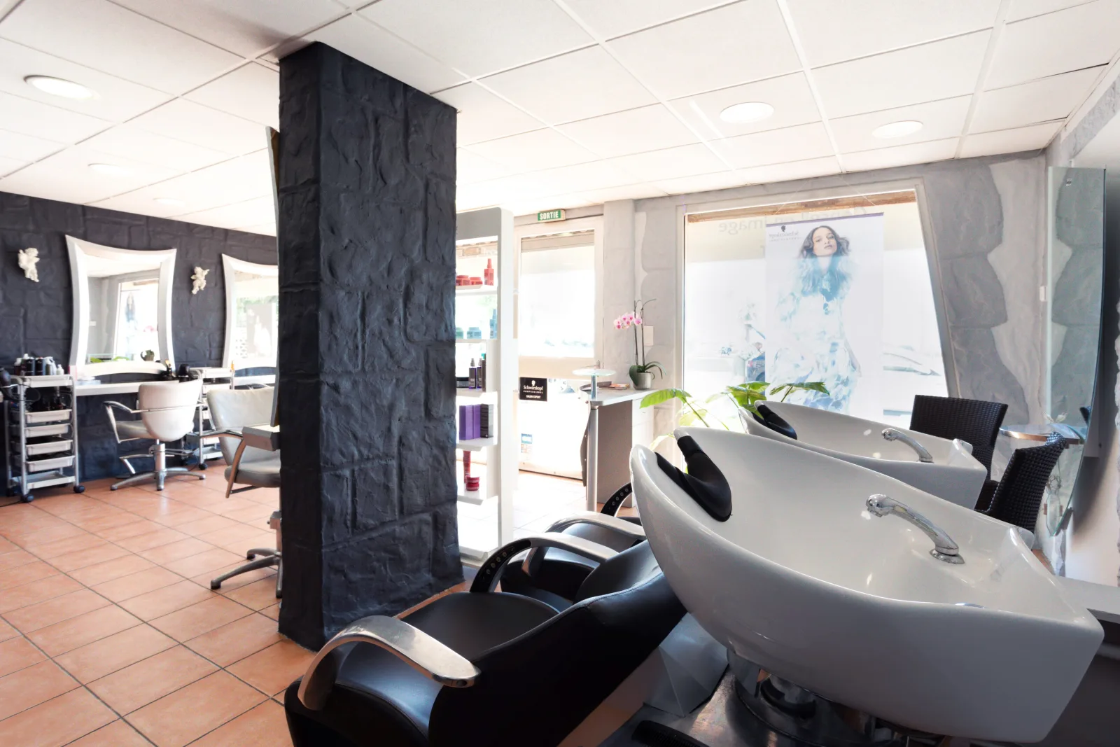 L'instant coiffure Studio - Coiffure Canet-en-Roussillon - L'instant coiffure Studio - Photo Galerie - OneBooking