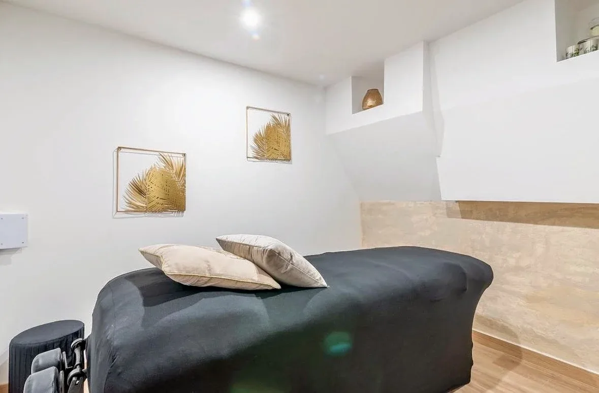 Beauty Relaxant Carnot - Onglerie Boulogne-Billancourt - Beauty Relaxant Carnot - Photo Galerie - OneBooking