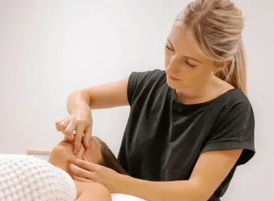 Skora - Reflexologie - Soins visage - Kobido - Massages - Pour toute la famille - Institut de beauté Coutances - Skora - Reflexologie - Soins visage - Kobido - Massages - Pour toute la famille - Photo Galerie - OneBooking