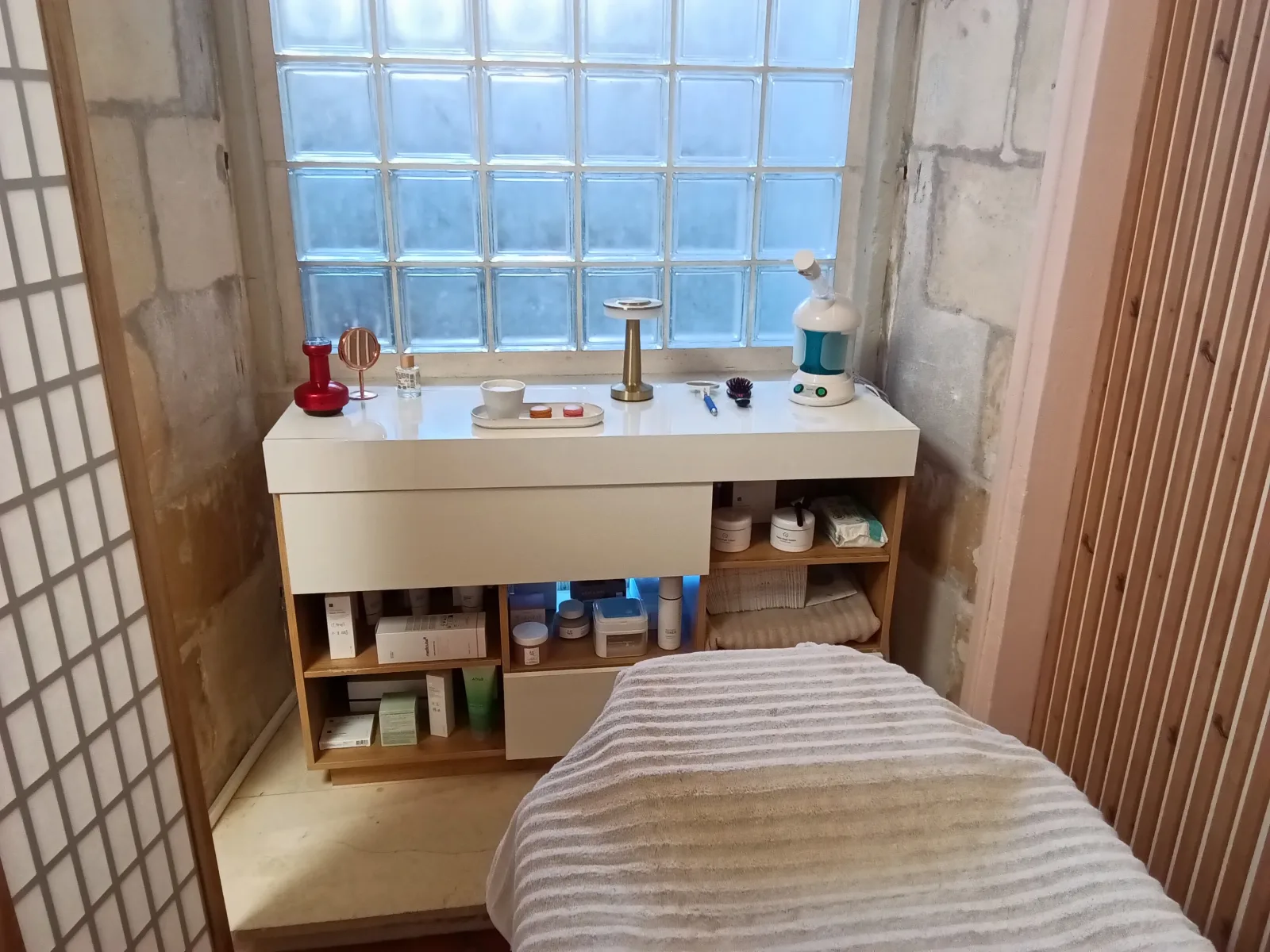 BEAUTY CONCEPT - Onglerie La Rochelle - BEAUTY CONCEPT - Photo Galerie - OneBooking