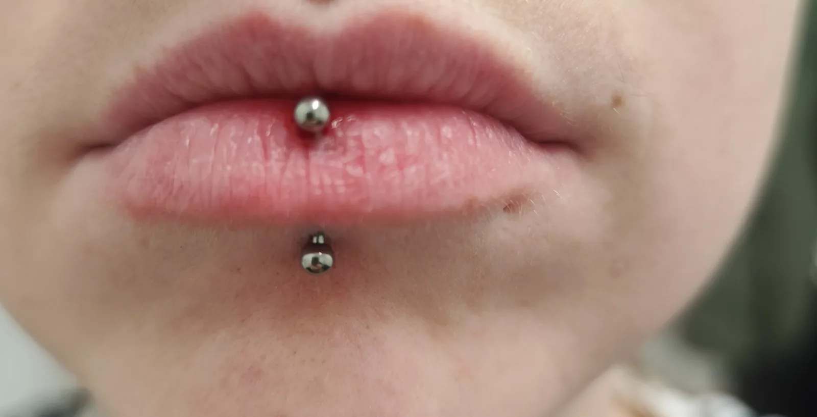ATH piercing - Sourcils & cils Saumur - ATH piercing - Photo Galerie - OneBooking
