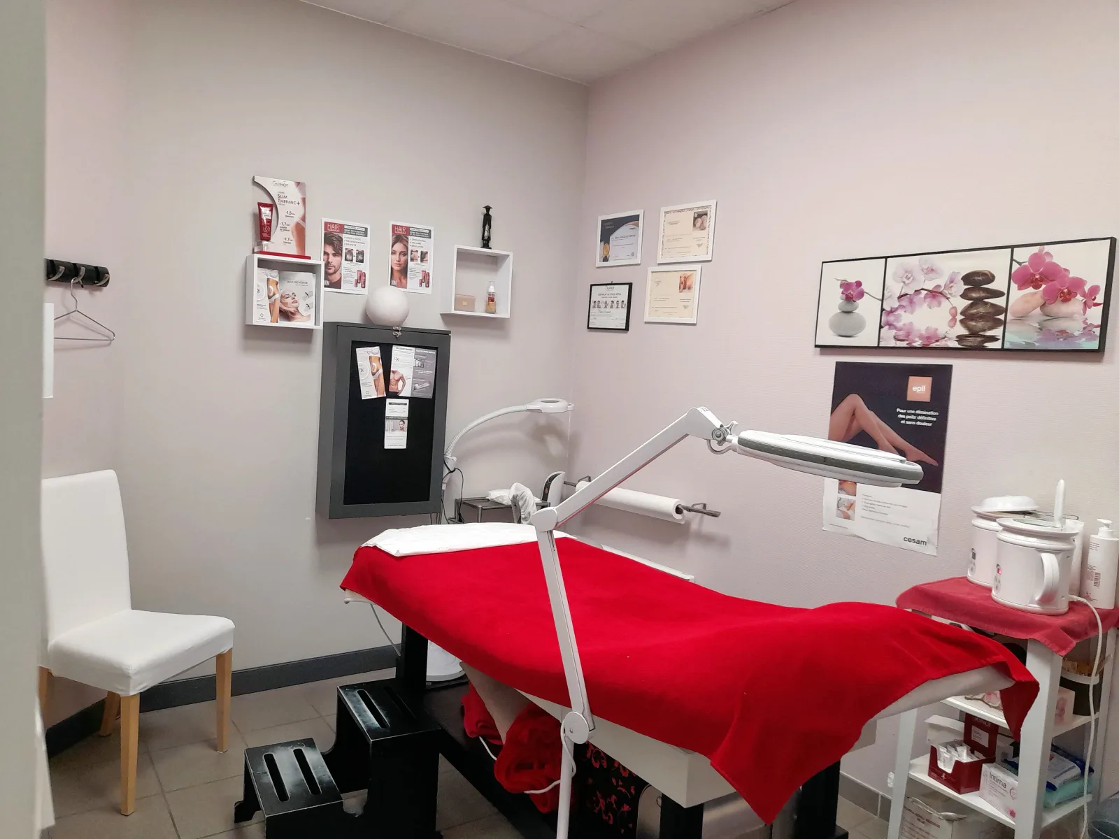 Absolue Beaute - Onglerie La Rochelle - Absolue Beaute - Photo Galerie - OneBooking