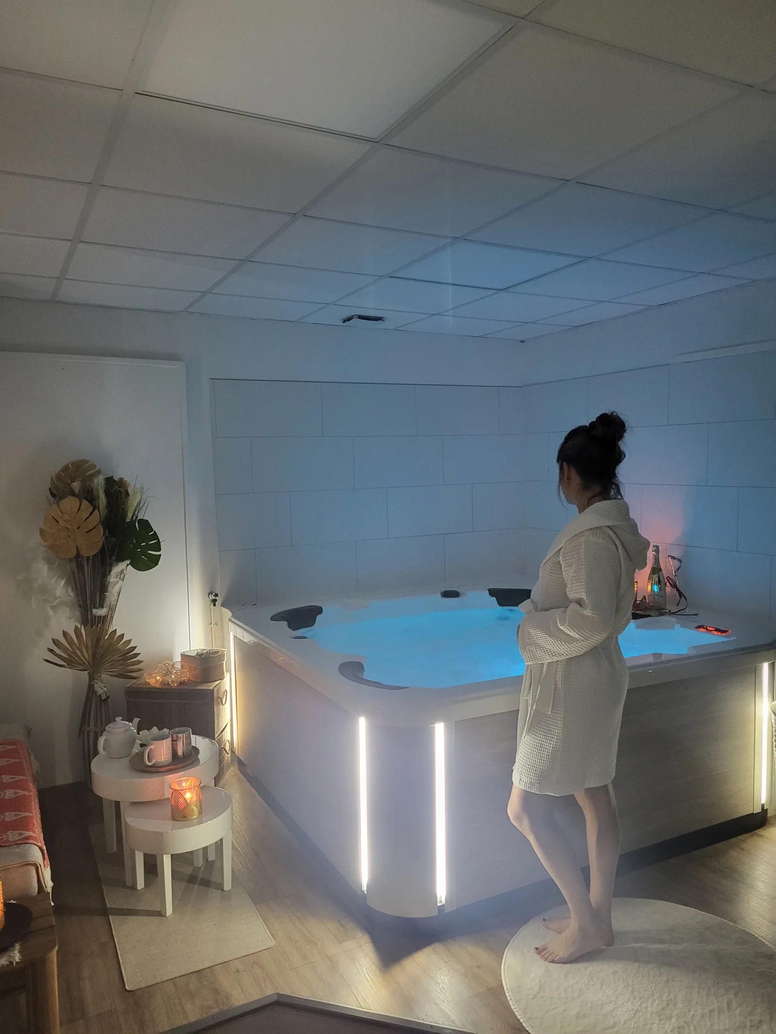 Clin d'Oeil Centre Esthétique Institut Beauté Soin Corps Balnéo UV - Onglerie Oloron-Sainte-Marie - Clin d'Oeil Centre Esthétique Institut Beauté Soin Corps Balnéo UV - Photo Galerie - OneBooking
