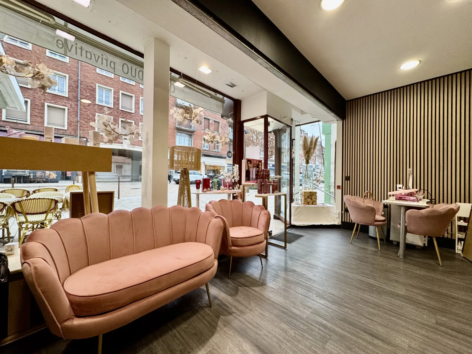 Divine beauté - Institut - Hammam - Spa - Onglerie Lisieux - Divine beauté - Institut - Hammam - Spa - Photo Galerie - OneBooking