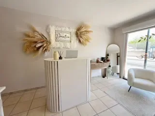 Maison Danlia - Onglerie Piolenc - Maison Danlia - Photo Galerie - OneBooking