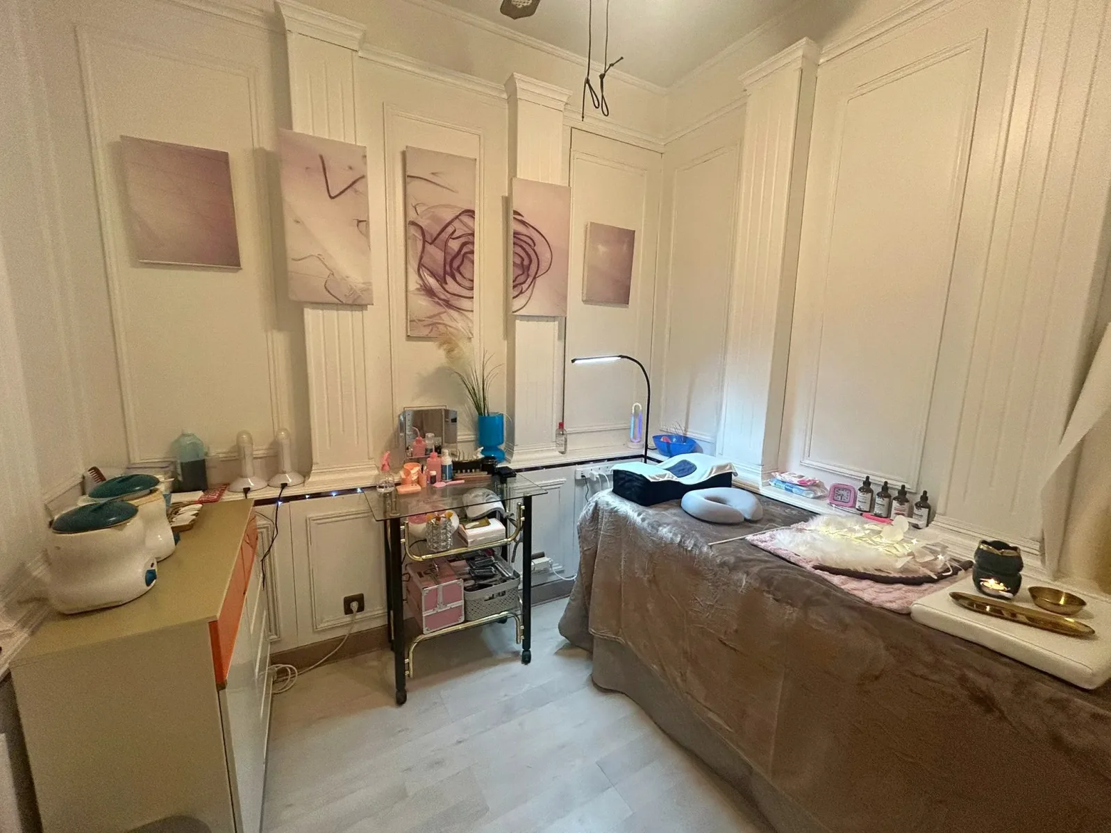 Glow up Nails & Beauty - Institut de beauté Melun - Glow up Nails & Beauty - Photo Galerie - OneBooking