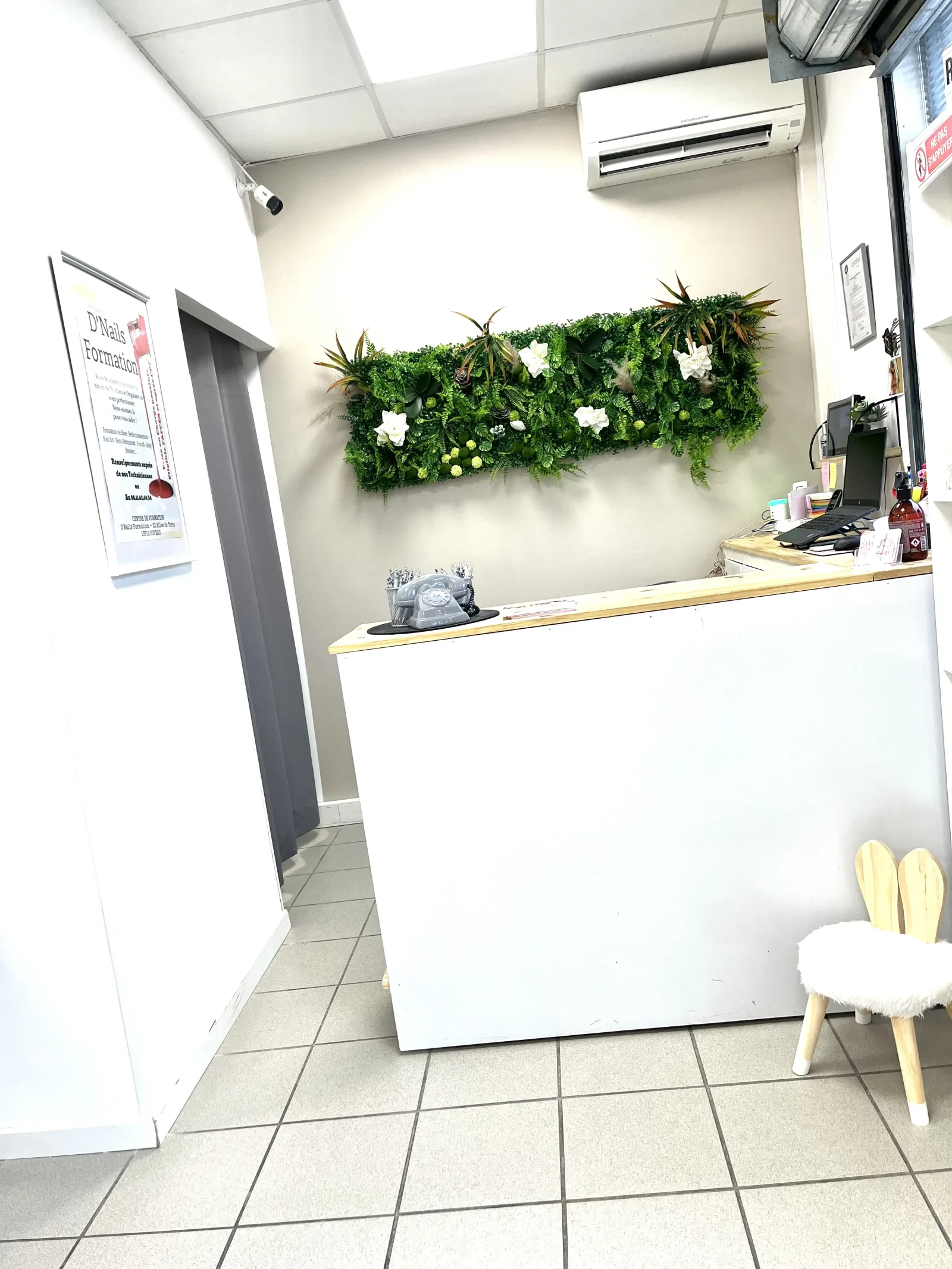 Les trésors de l‘ongle - Onglerie Rousset - Les trésors de l‘ongle - Photo Galerie - OneBooking