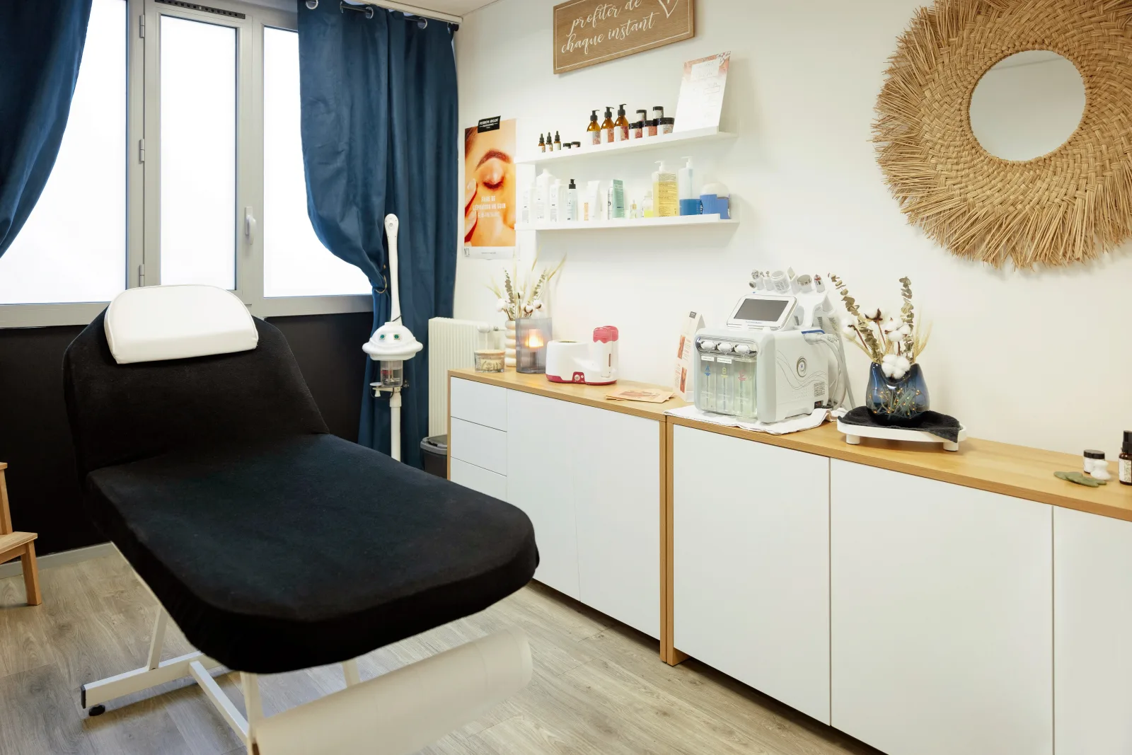 Prisca Institut Facialiste - Onglerie Villefranche-sur-Saône - Prisca Institut Facialiste - Photo Galerie - OneBooking