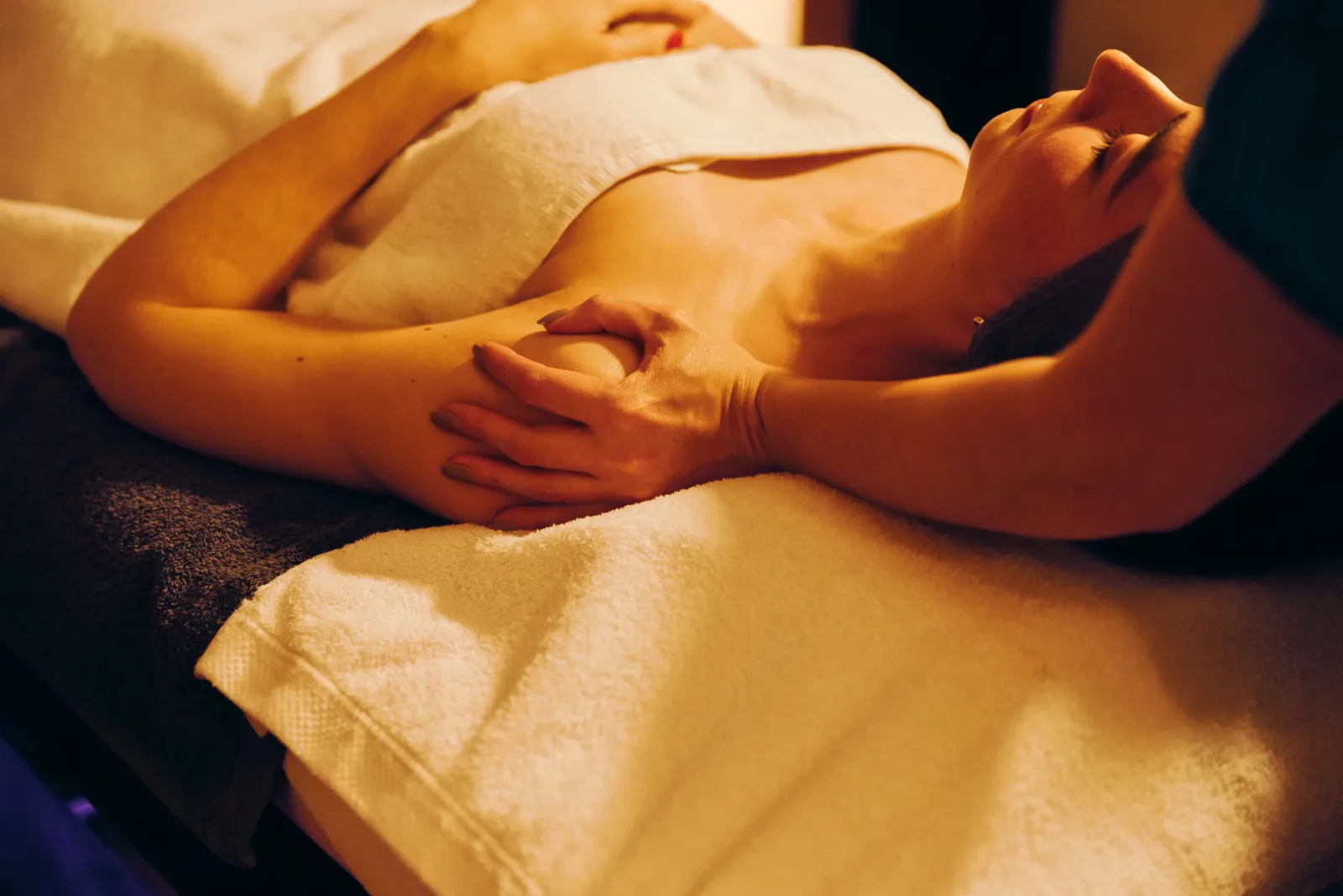 Belle & Zen - Onglerie Saint-Georges-sur-Loire - Belle & Zen - Photo Galerie - OneBooking